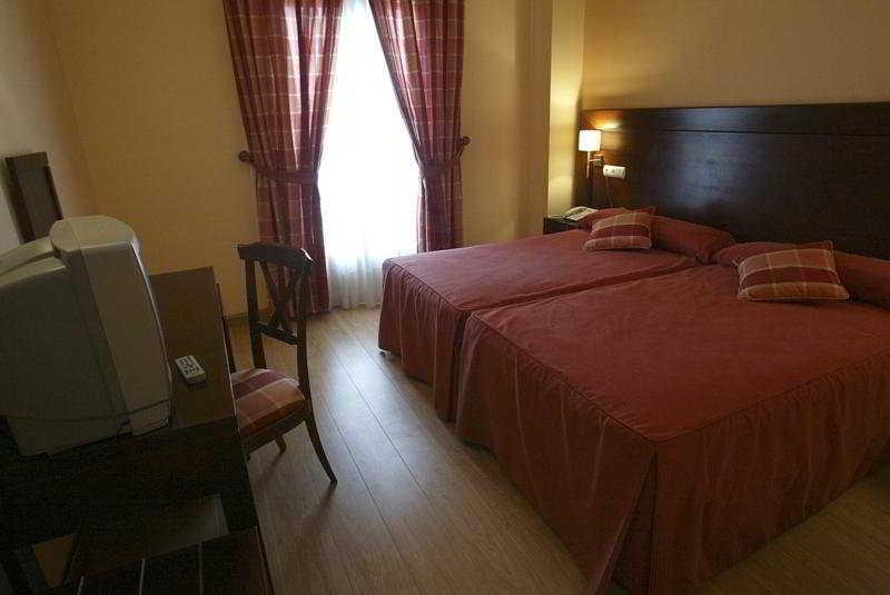 Hotel Campos De Castilla Сория Стая снимка
